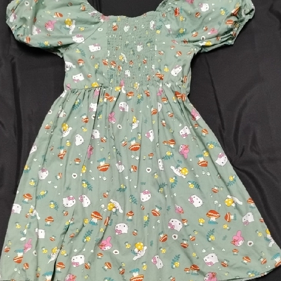 Sanrio Pastel Green Dress with Character Print - Picture 6 of 6